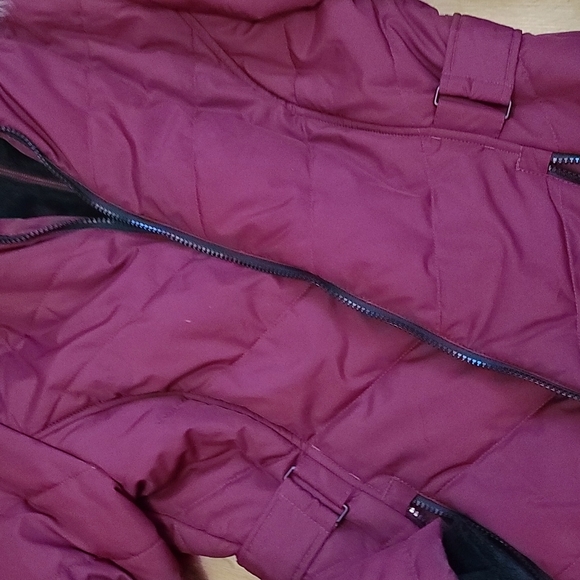 Free Country puffer coat w removable zipper fur hoodie maroon color size small - Picture 7 of 12